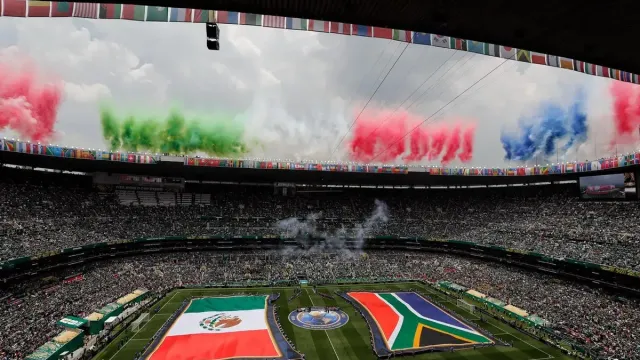 arranca-el-mundial-con-shakira-j-balvin-belinda-mana-y-lila-downs-en-inauguracion-desde-estadio-azteca_760854a0-0216-4d81-aec1-cb586b94e6f2_media.webp