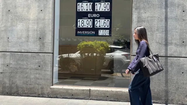 peso-mexicano-extendiende-ganancias-ante-el-dolar-cierra-en-1702-su-mejor-nivel-desde-mayo_a6b06b29-ce58-41a8-8e39-7142bd246ecb_medialjnimgndimagefullsize.webp